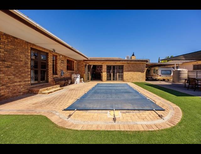 4 BEDROOM HOUSE FOR SALE IN SONEIKE